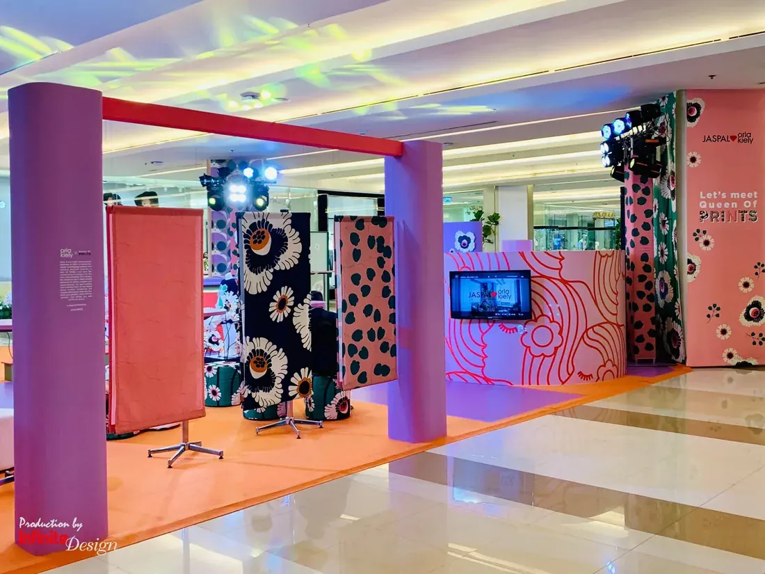 The launch installation at Siam Paragon, print panels and AR stations.